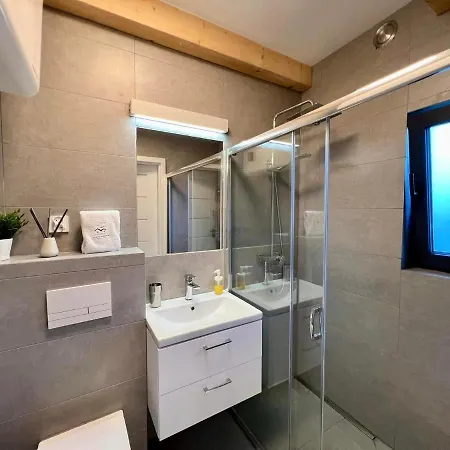 Ptasia Zatoka * 사르비노보